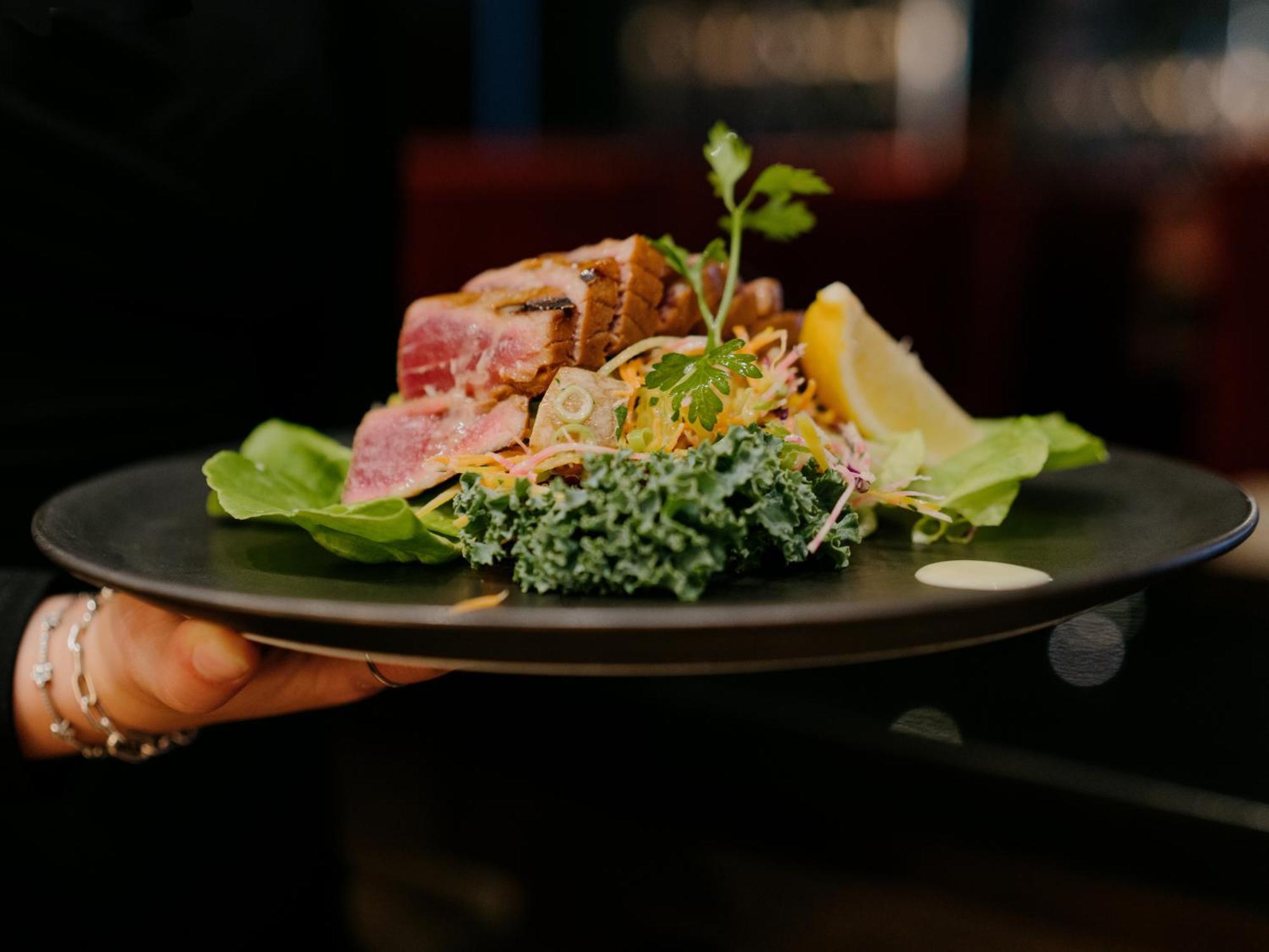Otl Gouverneur Sherbrooke Bagian luar foto A salad